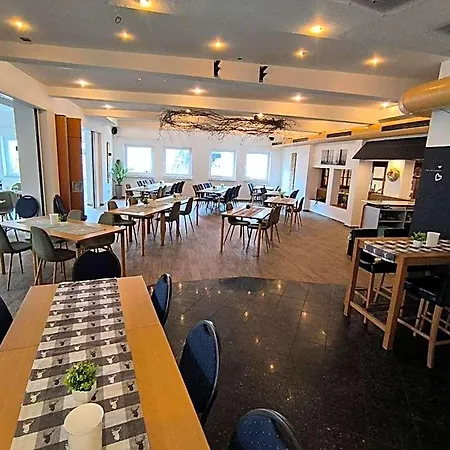 Smart 1 Bb1 200 Hotel *